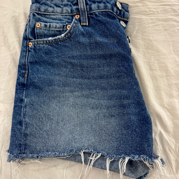 GRLFRIEND- Denim Cut off Shorts - Size 23 - Picture 8 of 11
